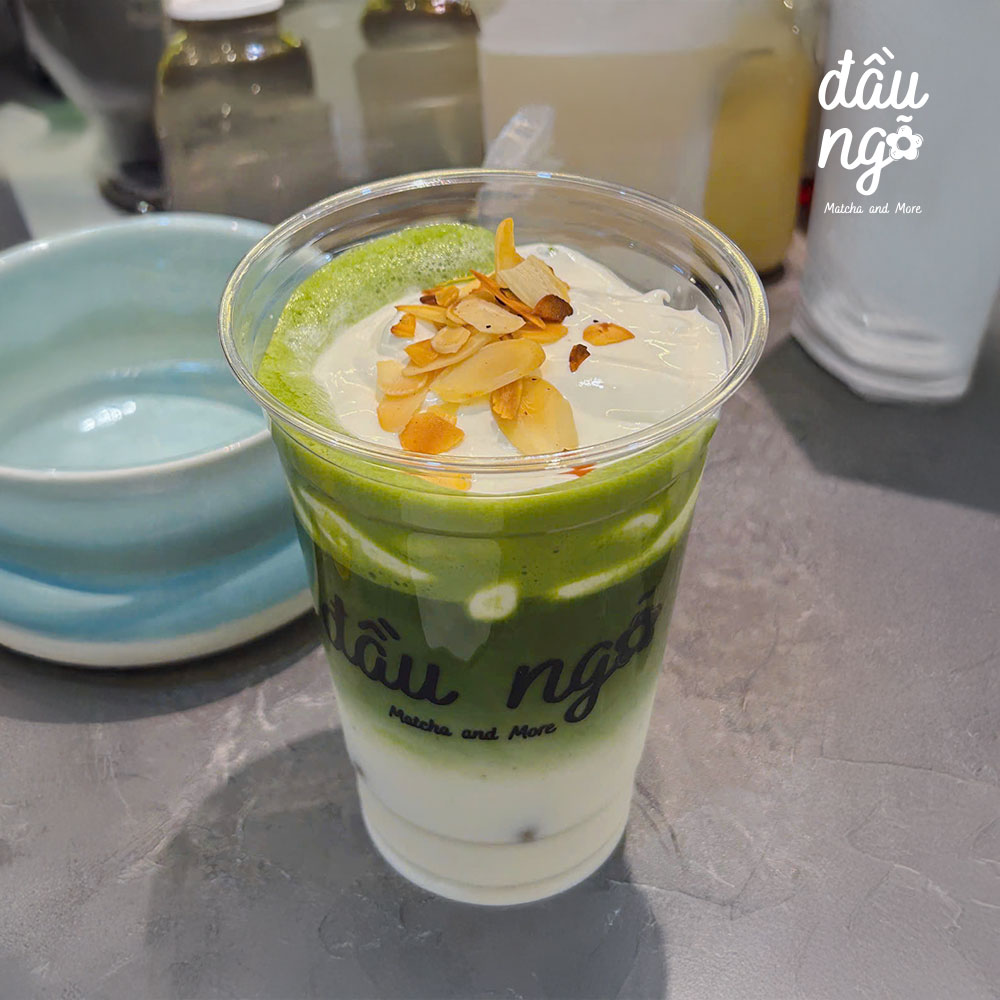 Matcha kem hạnh nhân
